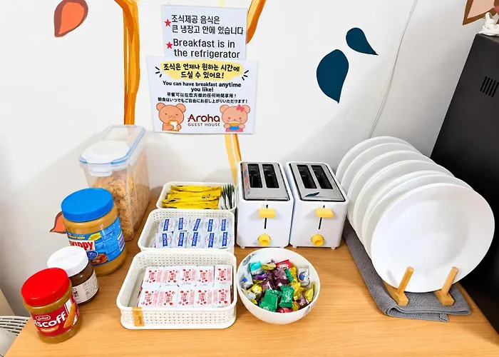Aroha Station Hostel *