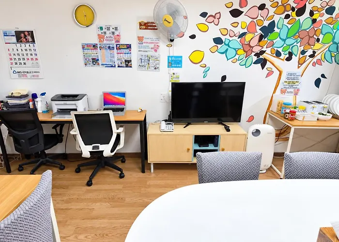 Hostel Aroha Station Seul