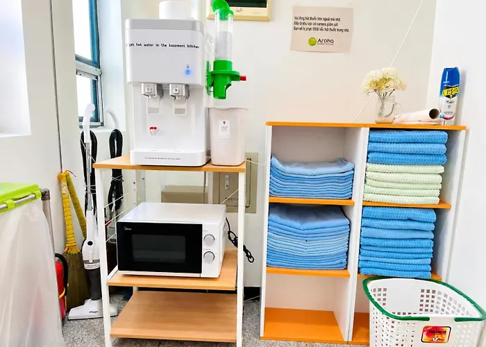 Aroha Station Hostel *