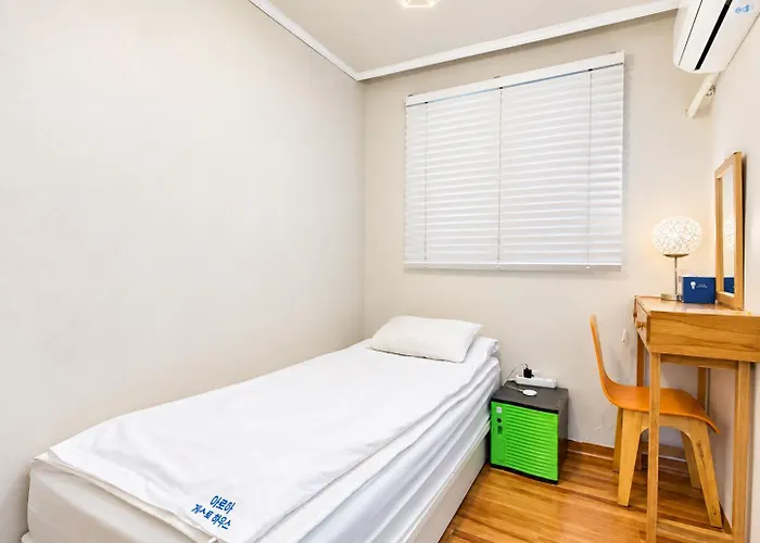 Hostel Aroha Station